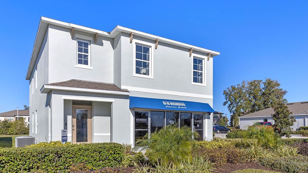 Front exterior of a home in the Avalon Park Tavares community, located in Tavares, FL (Image 3).
