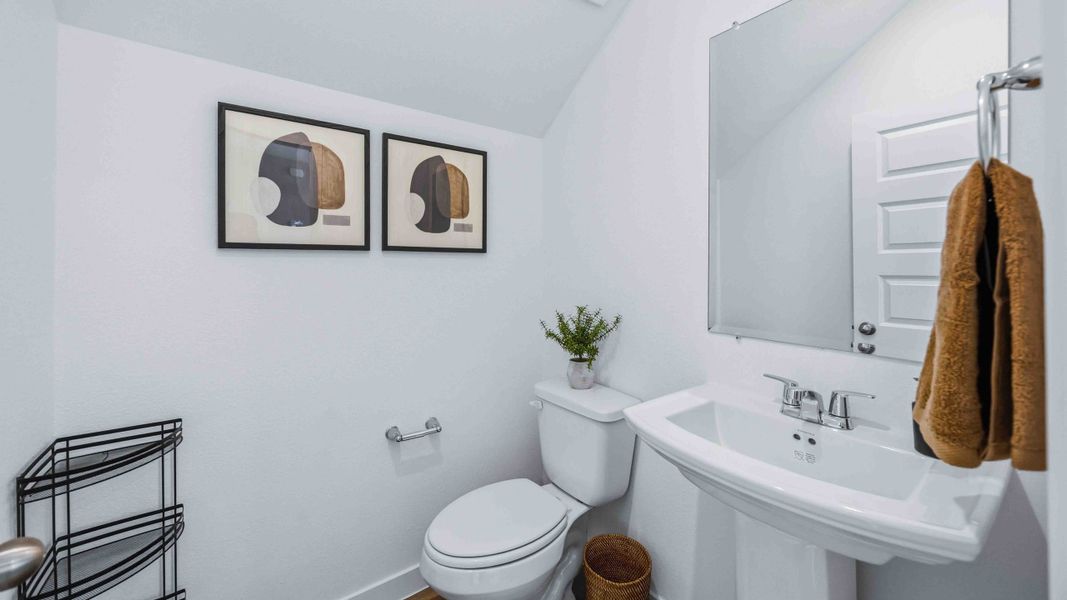 Furnished interior in a model home at Highland Court in Houston (Image 17). Furnished interior in a model home at Highland Court in Houston (Image 17).