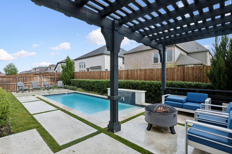 Exterior details of a home in Frisco Hills, Little Elm (Image 4).