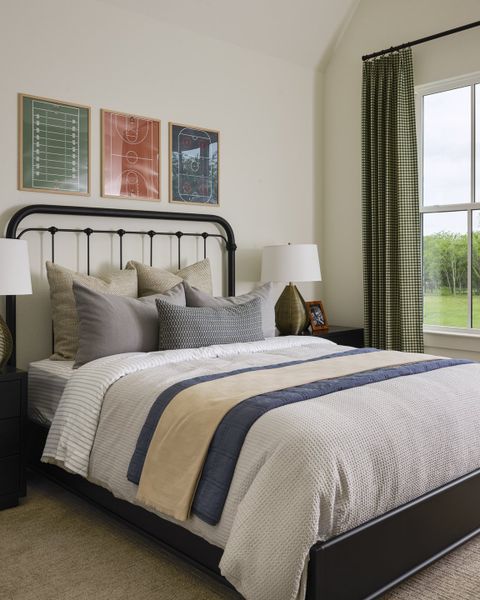 Furnished interior in a model home at Custer Ridge Estates in Allen (Image 39).
