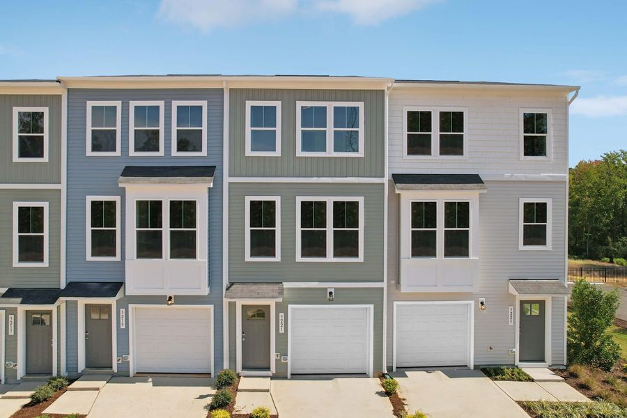 New low-maintenance townhomes in South Raleigh New low-maintenance townhomes in South Raleigh