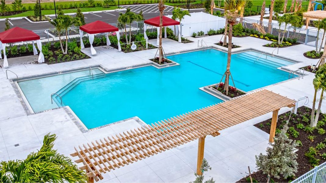 Lakespur at Wellen Park swimming pool