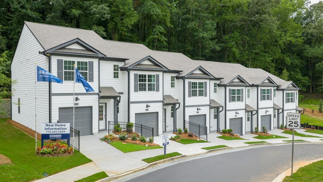 Front exterior of a home in the Wellington Park community, located in Lithonia, GA (Image 10).