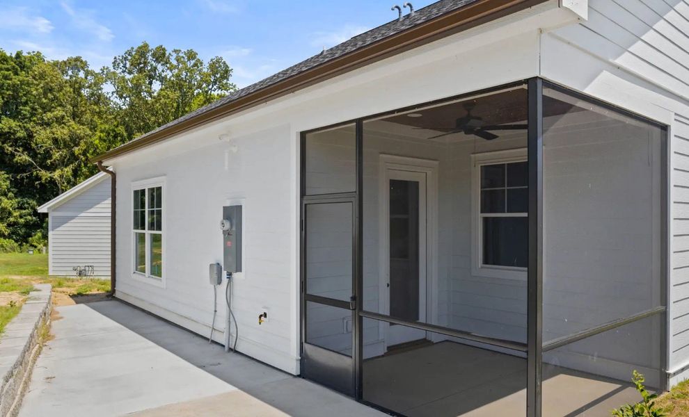 Exterior details of a home in Palmetto Crossing Cottages, Greenwood (Image 12).