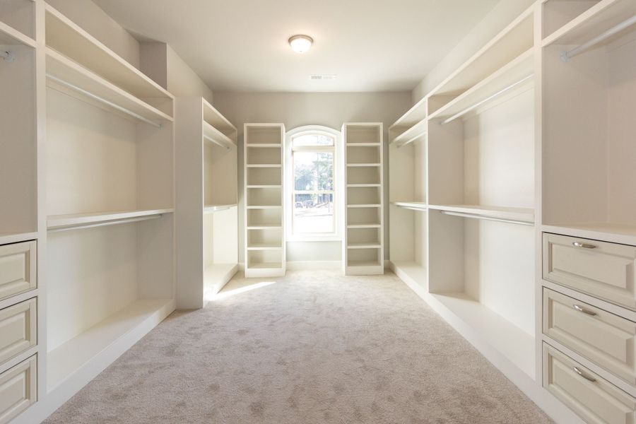 A showcase of a new construction home by Findo Homes & Communities, Inc., highlighting their design and quality (Image 8).