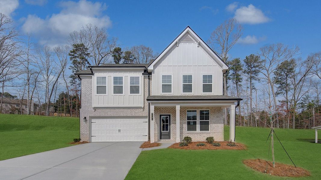 Front exterior of a home in the Hamilton Lakes community, located in Loganville, GA (Image 9).