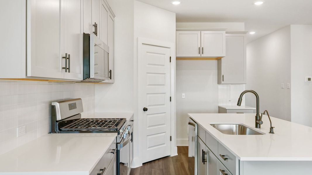 Image 25 of the Cottonwood Farms community in Hutto, TX.