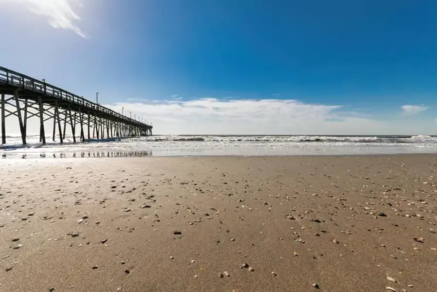 UPGRADED LIVING JUST MINUTES FROM OCEAN ISLE, SUNSET BEACH, AND HOLDEN BEACH UPGRADED LIVING JUST MINUTES FROM OCEAN ISLE, SUNSET BEACH, AND HOLDEN BEACH