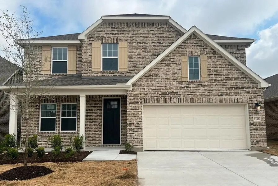 Front exterior of a home in the Willow Springs 50's community, located in Fort Worth, TX (Image 7).