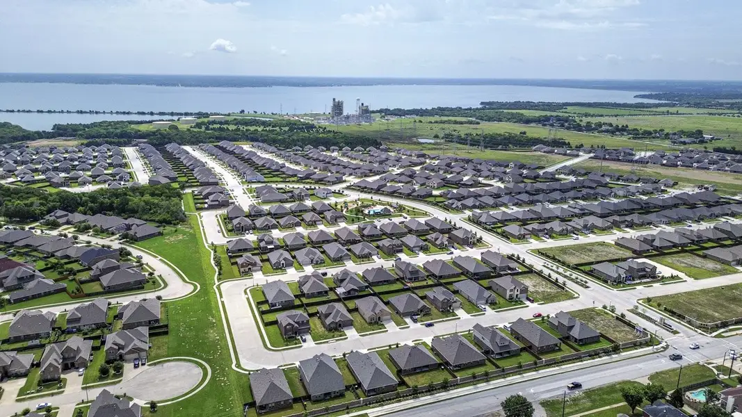 Image 21 of the Fireside by the Lake community in Garland, TX.