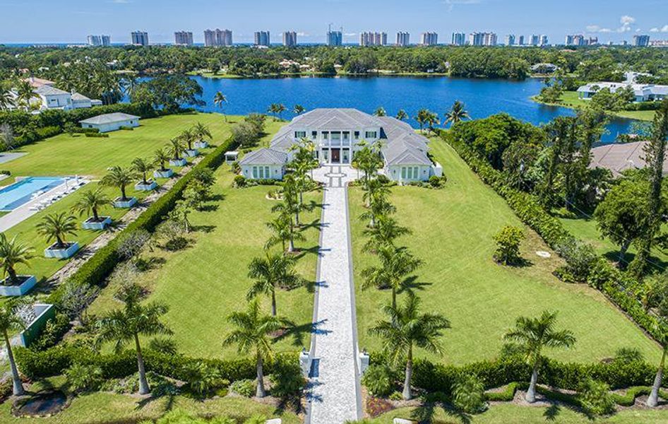 Image 4 of the Pine Ridge community in Beverly Hills, FL.