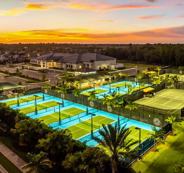 Community amenity available to residents of Valencia Sky (55+) in Naples (Image 2).