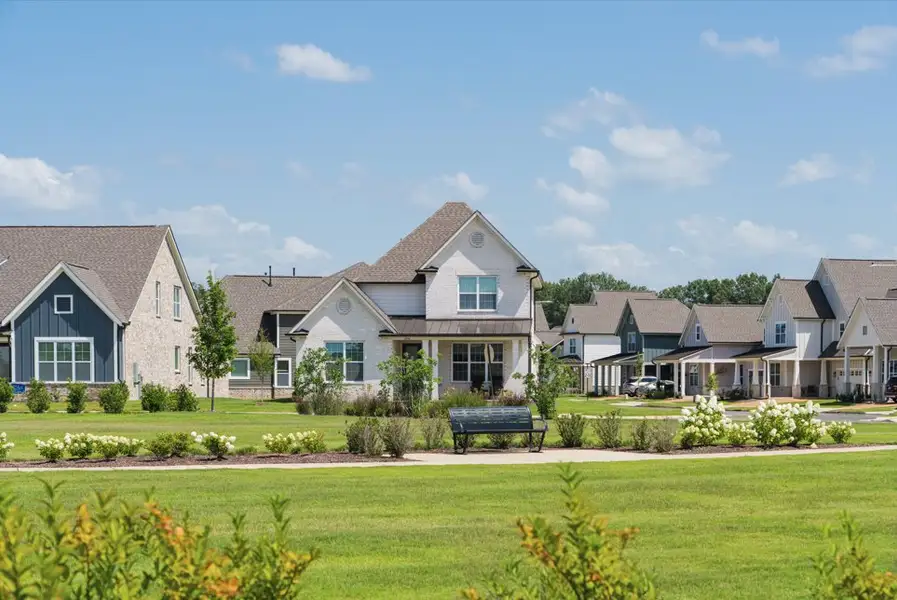 Front exterior of a home in the Lockwood community, located in Collierville, TN (Image 2).