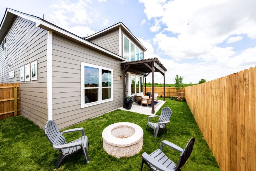 Exterior details of a home in Fairway Crossing, Converse (Image 9).