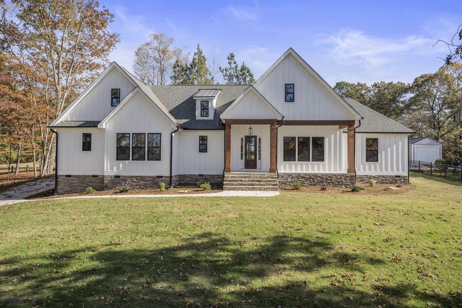 Front exterior of a home in the Montague Lakes community, located in Easley, SC (Image 1).