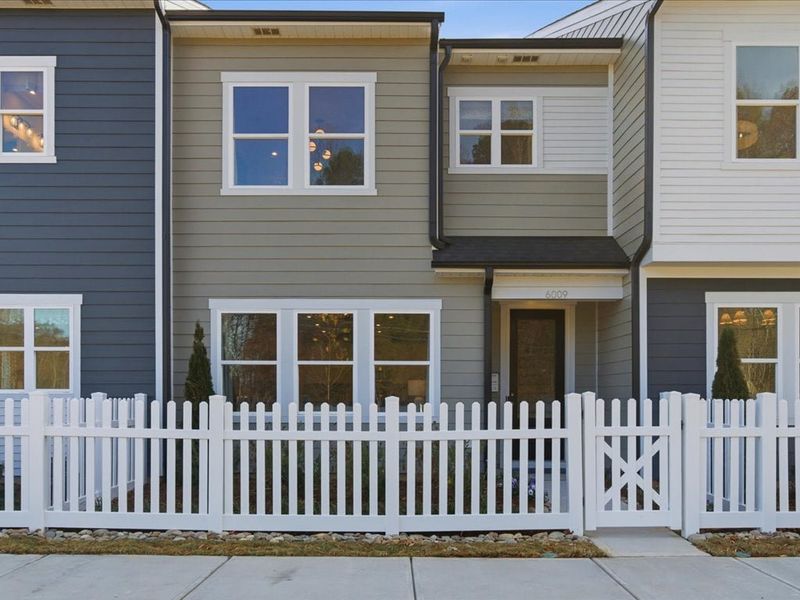 Exterior details of a home in Ellis Townes, Charlotte (Image 10).