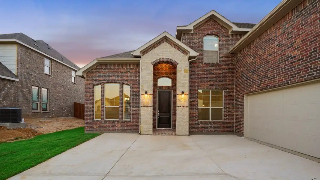 Exterior details of a home in Eden Ranch, Arlington (Image 3).