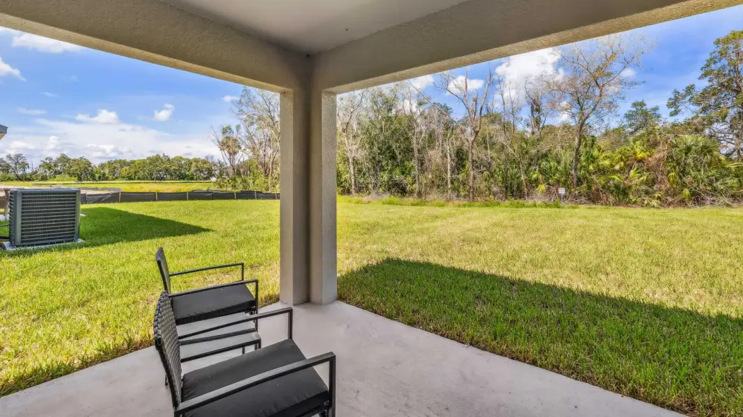 Exterior details of a home in Pinellas County Spot Lots, Pinellas Park (Image 11).
