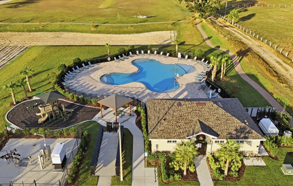 Community amenity available to residents of Crosswinds in Haines City (Image 2).