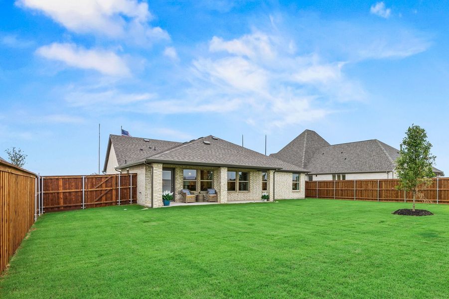 Front exterior of a home in the Myrtle Creek community, located in Waxahachie, TX (Image 29).
