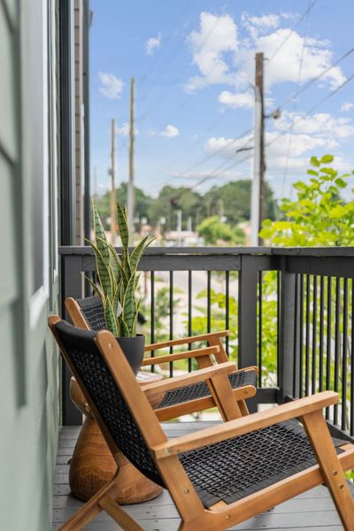 Exterior details of a home in Array, Atlanta (Image 22).