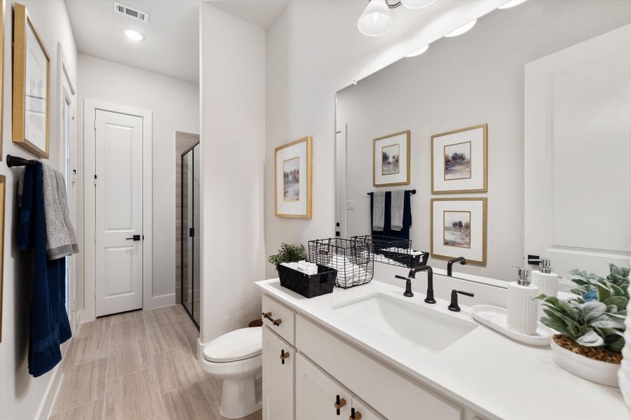 Furnished interior in a model home at Creekview Addition in Van Alstyne (Image 37). Furnished interior in a model home at Creekview Addition in Van Alstyne (Image 37).