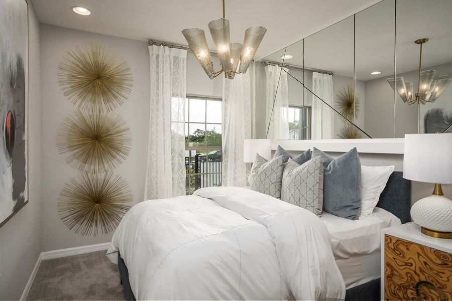 Image 10 of the Hidden Lake Townhomes community in Apopka, FL.