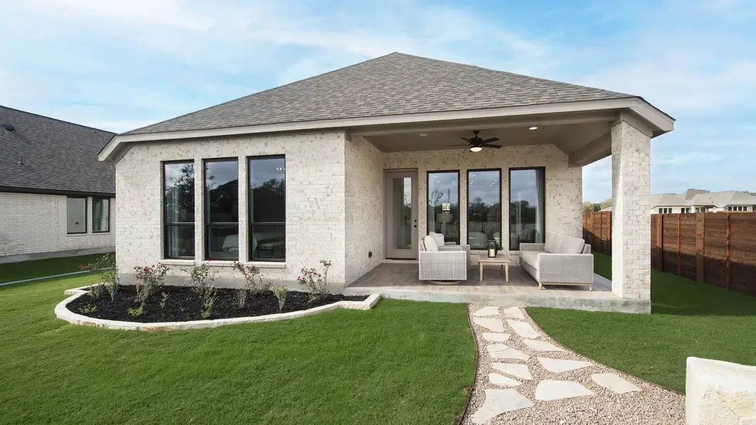 Exterior details of a home in Juniper Springs 45', Lockhart (Image 4).