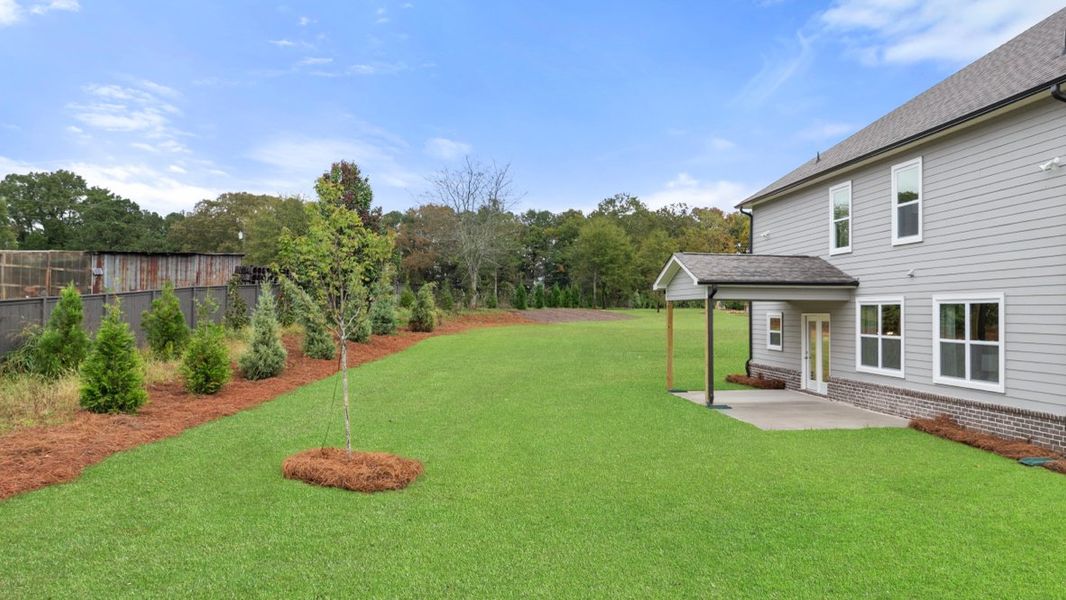 Exterior details of a home in Haven Abbey, Cumming (Image 18).