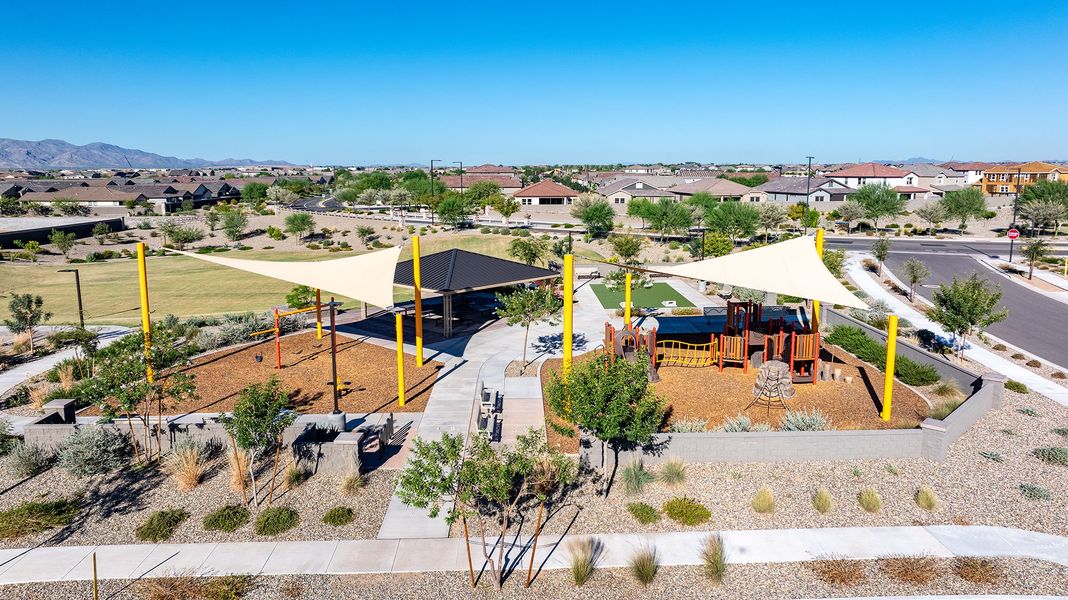 Community amenity available to residents of Escalante in Surprise (Image 9).