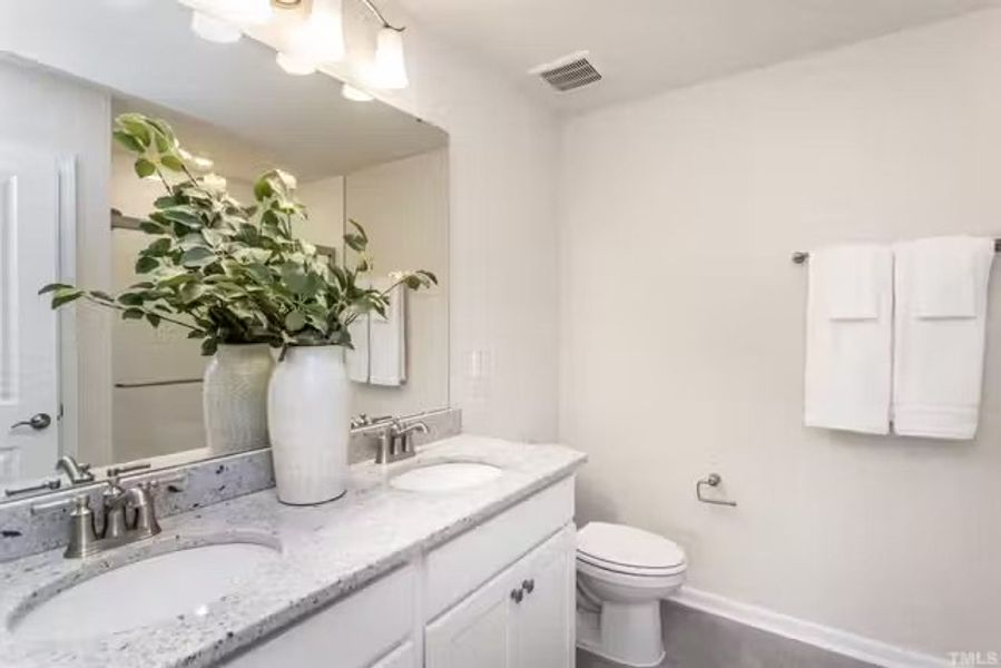 Image 30 of the Royal Creek community in Raleigh, NC.