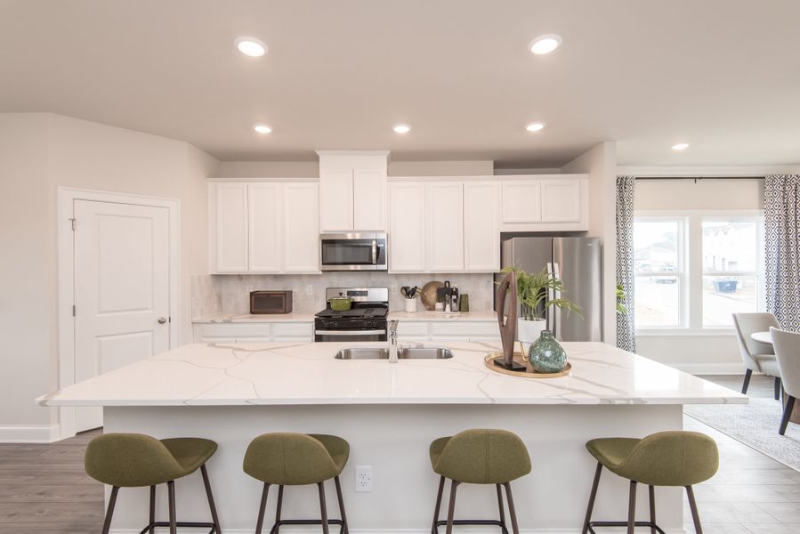 You won't want to miss a meal in this beautifully designed kitchen.