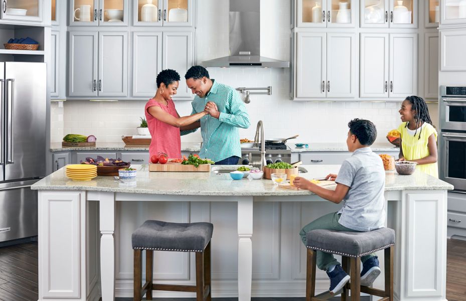 Image 2 of the Legends Crossing community in Irving, TX.