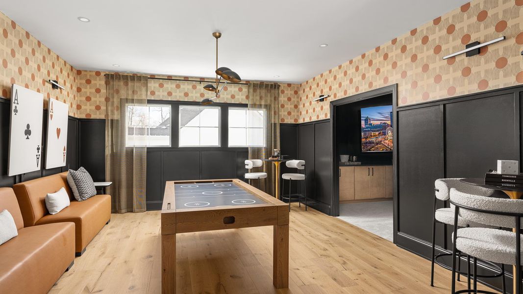 Versatile loft space