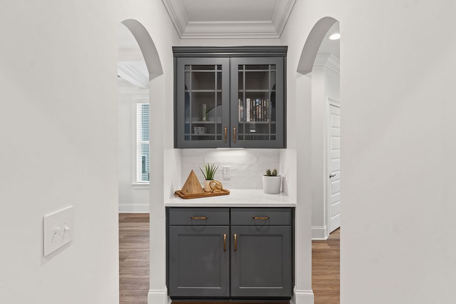 Yates | Butler's Pantry