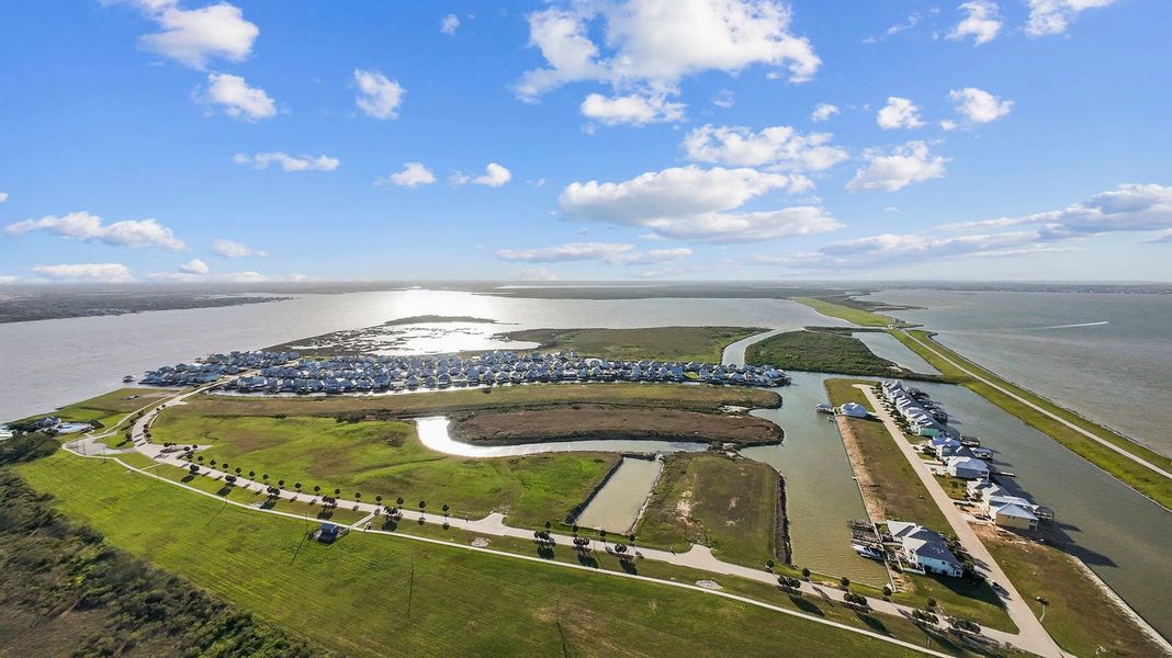 Aerial view of the Grand Cay Harbour community in Texas City, TX, showing layout and nearby surroundings (Image 16). Aerial view of the Grand Cay Harbour community in Texas City, TX, showing layout and nearby surroundings (Image 16).