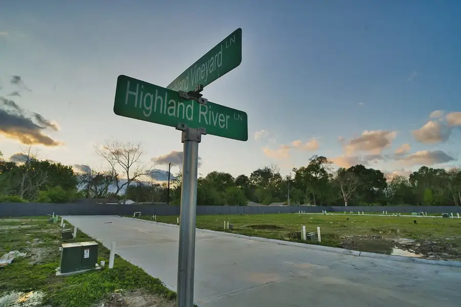 Highland Commons,77091