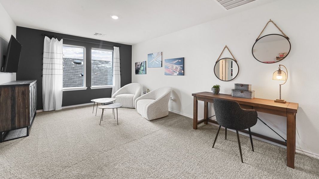 Furnished interior in a model home at Forestbrook Estates in Paris (Image 21).