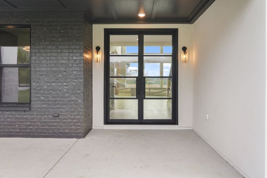 Exterior details of a home in Arcadia, Brentwood (Image 2). Exterior details of a home in Arcadia, Brentwood (Image 2).