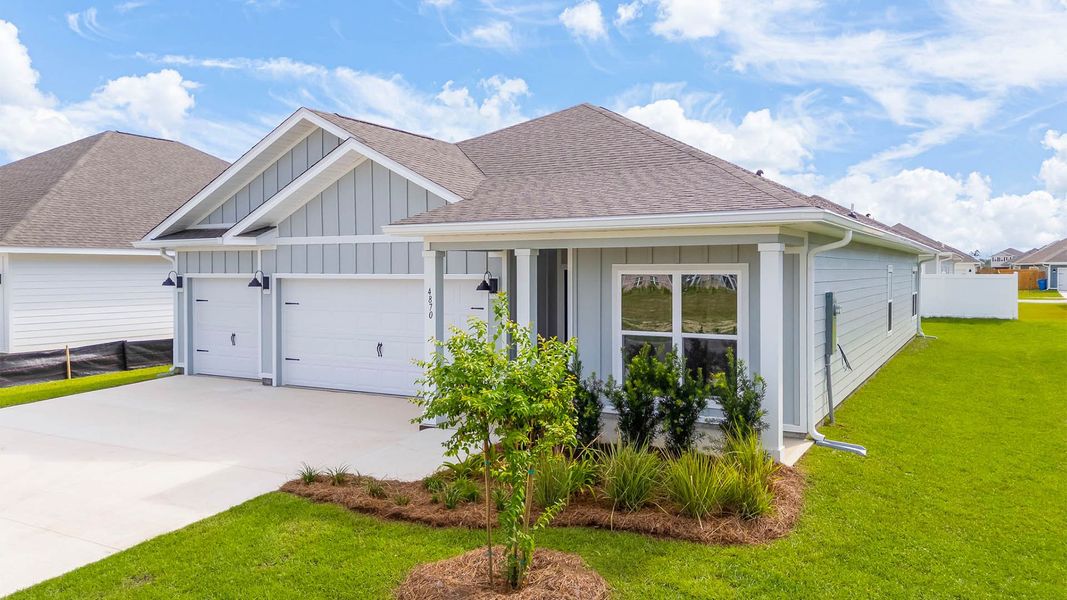 Front exterior of a home in the Titus Park community, located in Panama City, FL (Image 5).