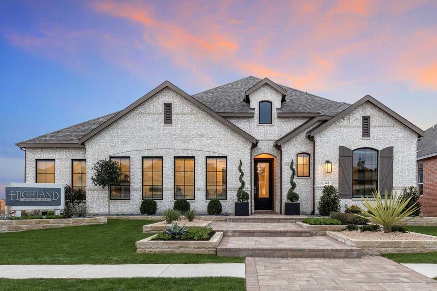 Front exterior of a home in the 6 Creeks at Waterridge: 60ft. lots community, located in Kyle, TX (Image 5).