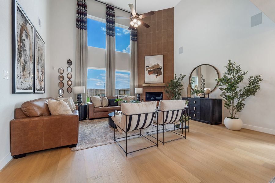 Furnished interior in a model home at Creekhaven in Iowa Colony (Image 4).