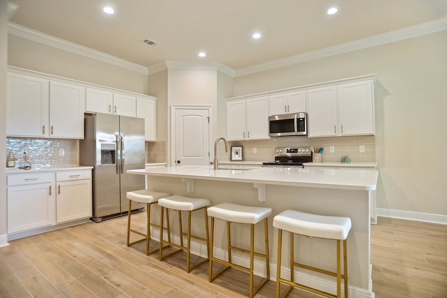 Starburst at Hammock Bay | Freeport, Florida | DSLD Homes | Comstock III G - Kitchen