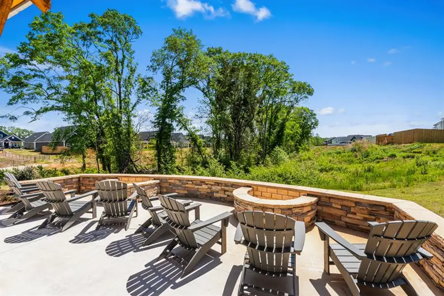 Enjoy a glass of wine by the fire pits! Enjoy a glass of wine by the fire pits!