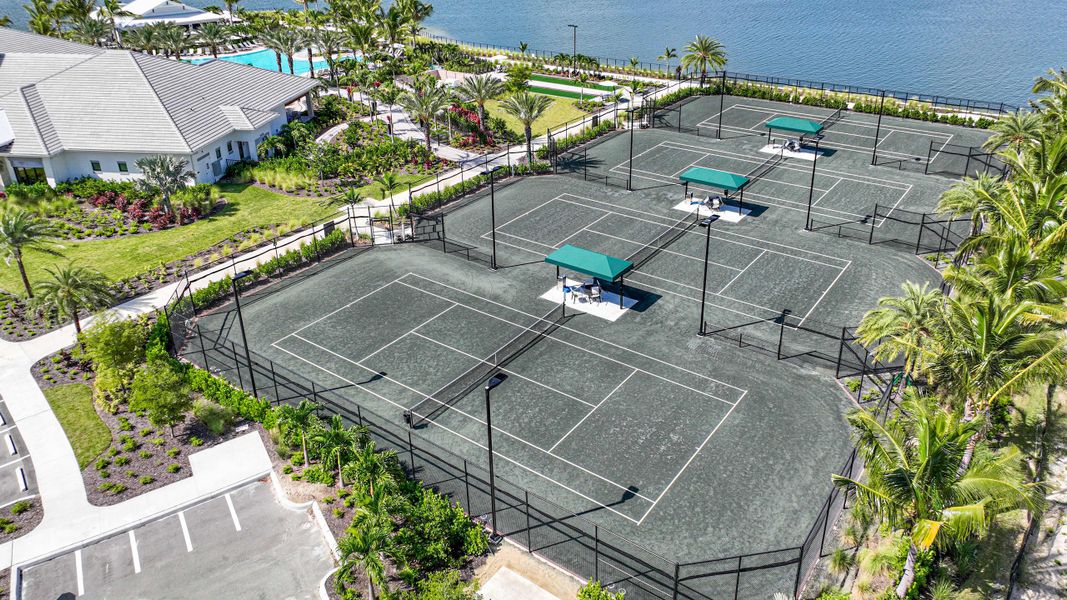 Community amenity available to residents of Esplanade Lake Club Condos in Fort Myers (Image 9).