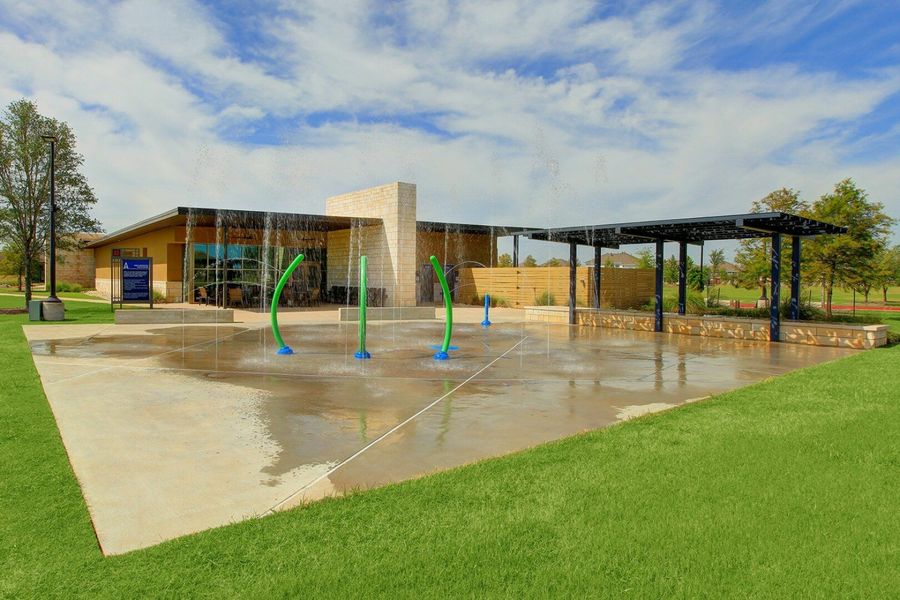 Image 20 of the Aliana 70' community in Richmond, TX.