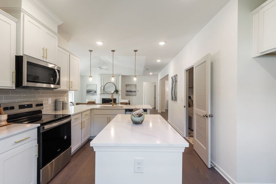 Wisteria II - Kitchen Wisteria II - Kitchen