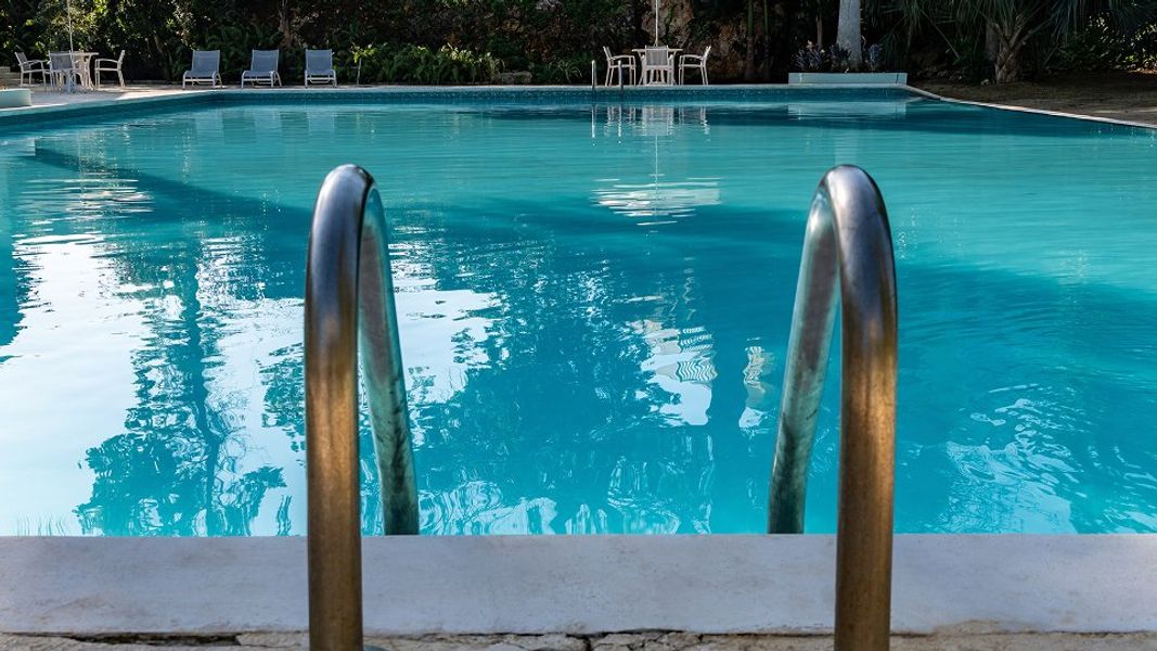 N Pic Activities Water Swimming Pool Empty Rails Closeup N Pic Activities Water Swimming Pool Empty Rails Closeup