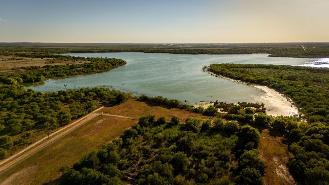 Natural surroundings and green spaces near Applewhite Meadows in San Antonio, TX (Image 56).