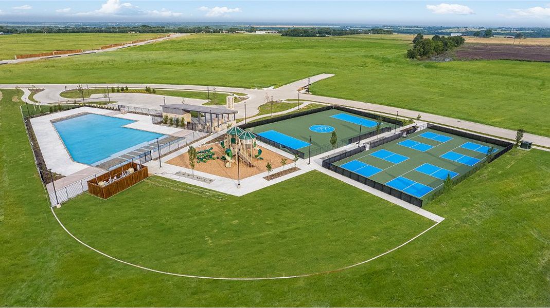 Arbors Eastland Amenity Sports Courts 2of3 7325 Arbors Eastland Amenity Sports Courts 2of3 7325